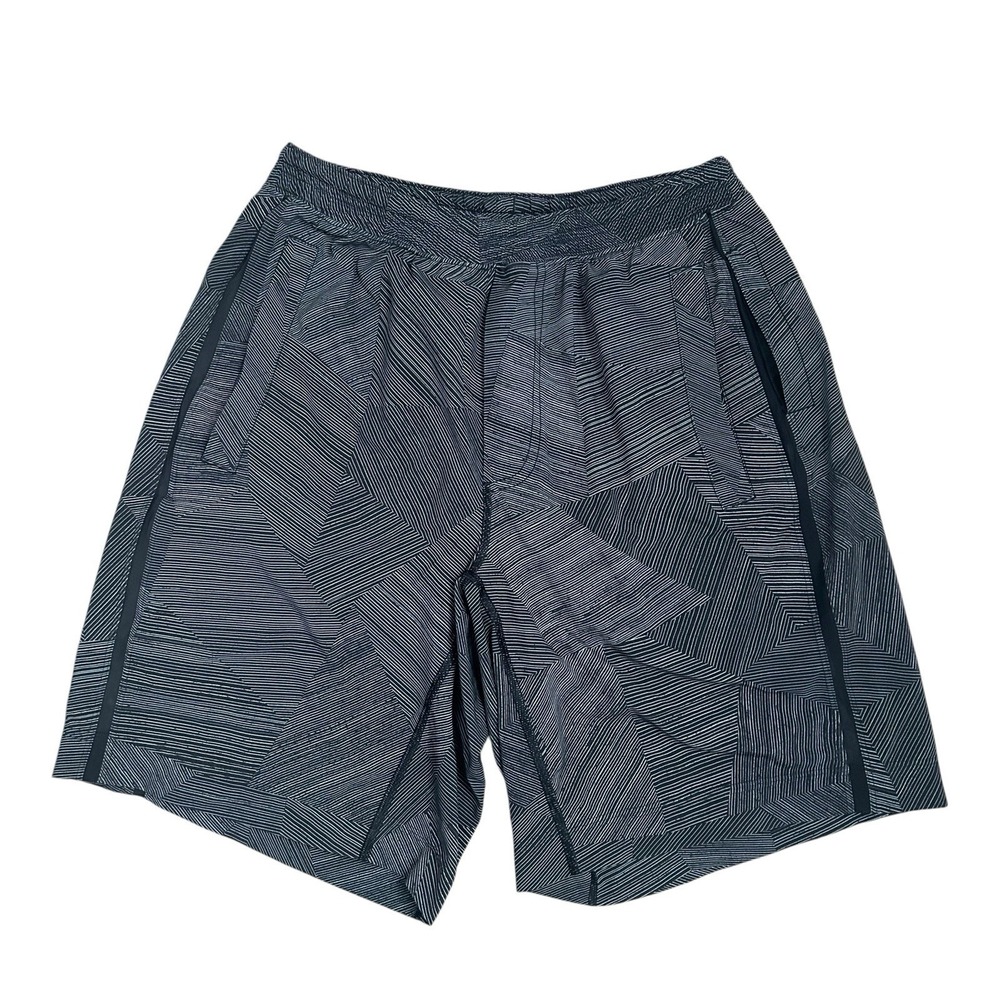Lululemon Mens Shorts Pace Breaker Abstract Print LM7907S Size Medium READ